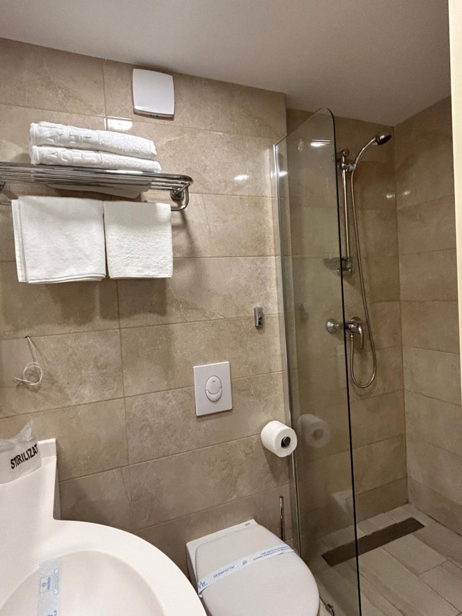 Hotel Agora 3*